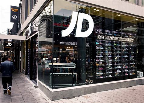 Jd spòrts. JD Sports is the leading trainer and sports fashion retailer in the UK. With many limited edition and exclusive designs from adidas Originals and Nike. 