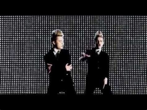 Jedward - Under Pressure (Ice Ice Baby) Lyrics - YouTube