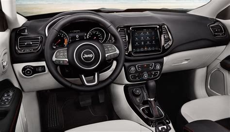 Jeep Compass Images - Interior & Exterior Photo Gallery [200