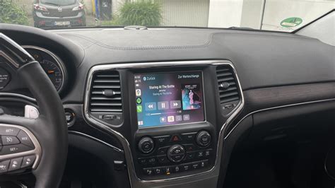 Jeep Grand Cherokee Apple CarPlay not working