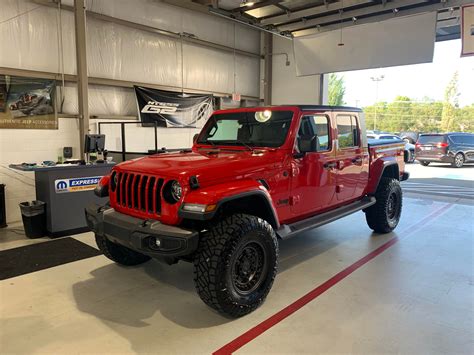 Estimates: 2 inch lift w/33s: 2.5 inches taller 2 inch lift w/35s: 3. ... Can anyone who has a Wrangler unlimited tell me the overall height of their Jeep with a 2" (or 2.5") lift and either 33 or 35" tires? Really appreciate it! Click to expand... 33's (285/70/17) with Rancho 2.5 Sport lift = 73" total height. (have 200# bumper/winch on front and 100# …. 