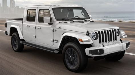 Jeep gladiator high altitude. 5 Feb 2020 ... The High Altitude, on the other hand, is more rated for comfort and style. Available on both Gladiator pickups and regular Jeep Wranglers, the ... 