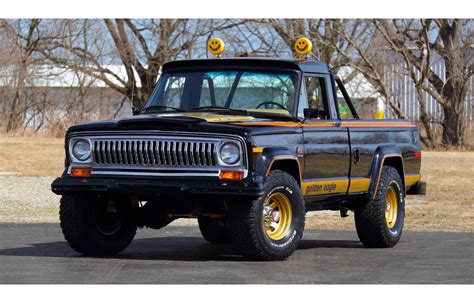 Jeep j10 truck. 1978 Jeep J10 and 1972 Jeep J2000 Pickup Trucks 1972 J2000 Full-size Pick up truck, short bed, 4x4, 360 engine (Does not run and no title) 1978 J10 Chevy engine swap SB Chevy 400 (ported .30 over), automatic TH400, 4x4. 