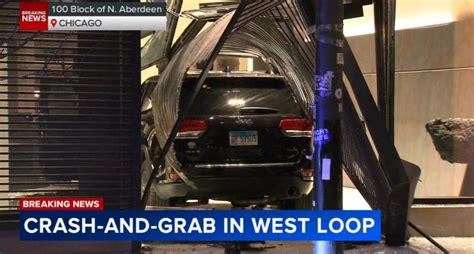 Jeep used in crash-and-grab at West Loop clothing store