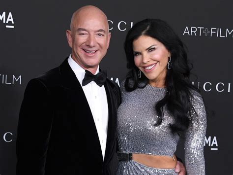 Jeff Bezos gave Lauren Sanchez what every billionaire’s girlfriend will now want