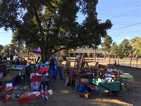 Flea Market · No tips or reviews. 5. Pelican Thrift. 341 Hennessy St (Bienville Ave), New Orleans, LA. ... Jefferson Flea Market. 2134 Airline Dr, Kenner, LA. Flea Market · No tips or reviews. 10. Bridge House. 7901 Airline Dr, Metairie, LA. Vintage and Thrift Store · 1 tip. 11. Airline Treasures. 