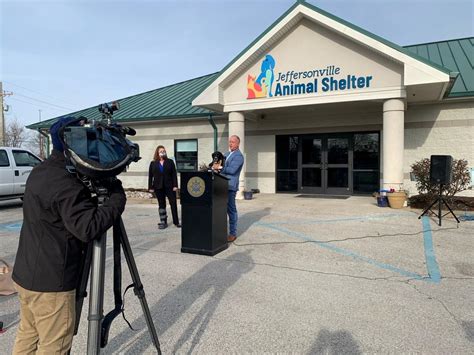 Jeffersonville animal shelter. A SHELTER THAT SAVES. The J.B. Ogle Animal Shelter takes in 3,000 to 4,000 dogs and cats each year from all around Clark County, including Clarksville, Sellersburg and Charlestown, according to Green. 