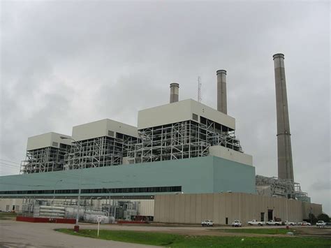 Jeffrey EC is composed of three separate 800-MW units providing a name-plate energy center capacity of 2.16 gigawatts. Unit 1 began operation in 1978, unit 2 in 1980 and unit 3 in 1983.[1] Jeffrey Energy Center is a sub-bituminous coal-fired power plant located in Emmett Township, Pottawatomie County, seven miles northwest of St. Marys, Kansas. . 