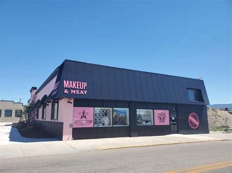 Jeffree Star to sell makeup & meat in first-ever retail store. O