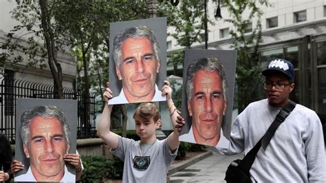 Jeffrey Epstein list: Who is named in court filings? 4 January 2024. Getty Images. Bill Clinton (left) and Michael Jackson (right) have not been accused of any wrongdoing, while Prince Andrew .... 