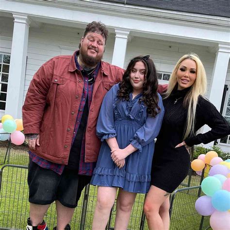 Jelly rolls daughter. Paul Cauthen, Jelly Roll, Guy Fieri, and Bailee Ann DeFord. Courtesy of Guy Fieri/Instagram. He also shares son Noah Buddy, 7, with an ex named Melisa. 