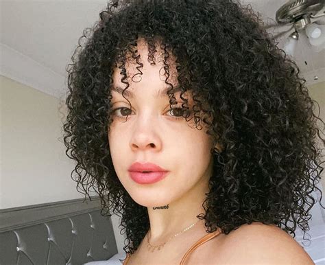 Jenesis. Jenesis Sanchez is 26 years old American Celebrity widely known for her relationship with the most-streamed SoundCloud artist of all time – XXXTENTACION. Originally, Jenesis Sanchez was from Providence, Rhode Island, and later she moved to Tampa, Florida, with her parents. At present, she is living in a mansion in Parkland, Florida. 