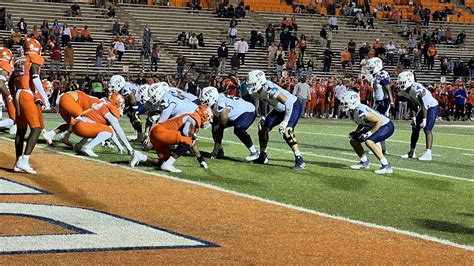 Jenkins leads FIU to 33-27 victory over Sam Houston in 2OT