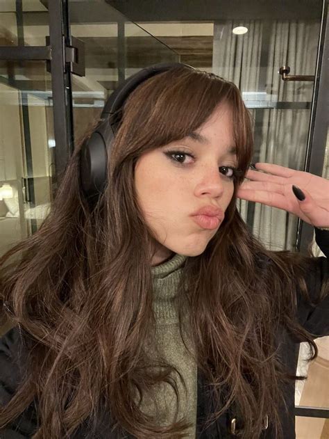 Jenna ortegas headphones. Jenna Ortega’s Fashion Campaign and Style Choices. In 2021, Jenna Ortega landed her first-ever fashion campaign for American Eagle. She collaborated with other young stars and influencers to promote the brand’s apparel. Jenna Ortega’s style choices are influenced by her personal preference for comfort and feeling good in what … 