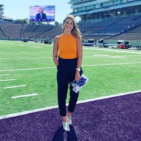 Jenny Taft Fox Sports North, Bio, Age, Net Worth, Height, Educatio