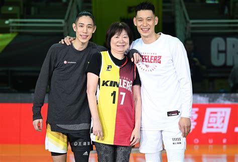 Jeremy Lin revels in Taiwan homecoming with younger brother playing on same team