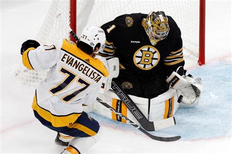 Jeremy Swayman stops 33 shots, leads Bruins to 3-2 win