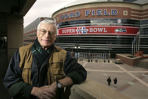 Jerry Green, Detroit sports writer at 56 Super Bowls, dies