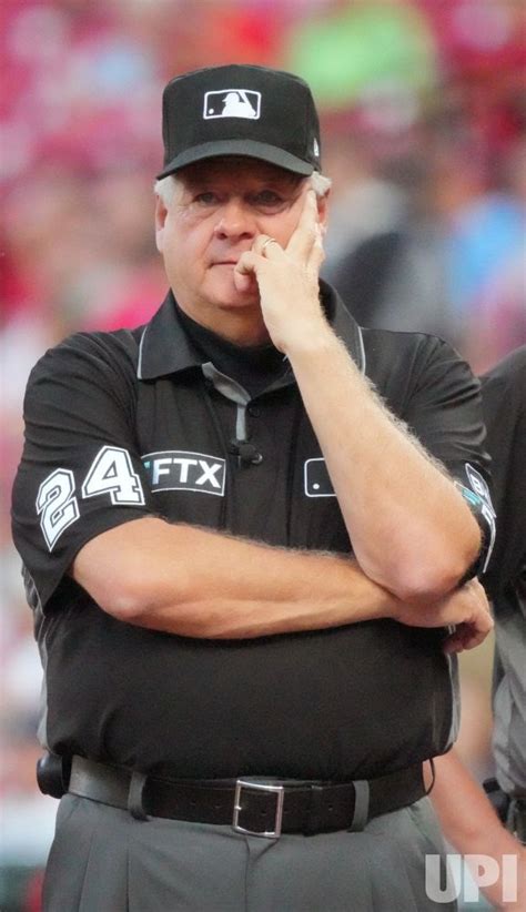 UMP SHOW ALERT Umpire Jerry Layne steps into the box and gets in Jeremy Peña's face after Jeremy disagrees with the call The Astros dugout gets fired up and Alex Cintron gets ejected pic .... 