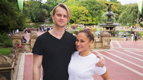 TLC. Darcey Silva was a 42-year-old who worked in the fashion industry from Middletown, CT, and Jesse Meester was a 24-year-old from Amsterdam, Netherlands, when they starred on Season 2 of 90 Day Fiance: Before the 90 Days. Darcey found love with Jesse online and claimed it was love at first sight when she first met him in Amsterdam due to .... 