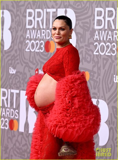 Jessie J Reveals Pregnancy, Bares Baby Bump In First Photos