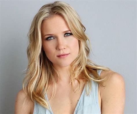 Jessy schram actress. A post shared by Jessy Schram (@jschramer) Schram is engaged to Sterling Taylor, whom she tagged in her engagement post. In September 2020, she wrote about him on Instagram, sharing: “Already ... 