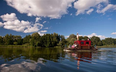 Jet Ski Base by Lake Partwitzer See - brandenburg-tourism.com