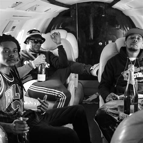 Jet life. ↓ For More New Music ↓http://CantStopHipHop.comhttp://Facebook.com/DailyNewMusic | http://Twitter.com/OfficialCSHHCurren$y Feat. Young Jeezy & Lil Wayne - Je... 