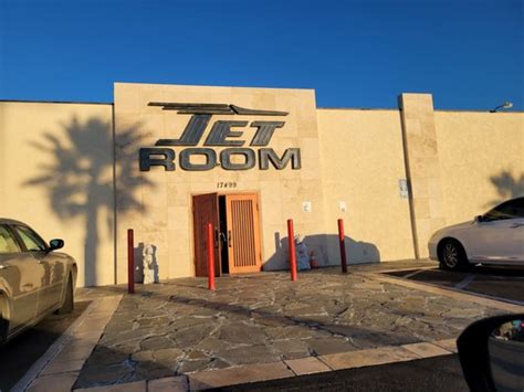 Jet room adelanto. In addition to City Hall and Kerr’s home, investigators served search warrants on the Jet Room, a marijuana dispensary in Adelanto whose website boasts that at least half of its employees would ... 