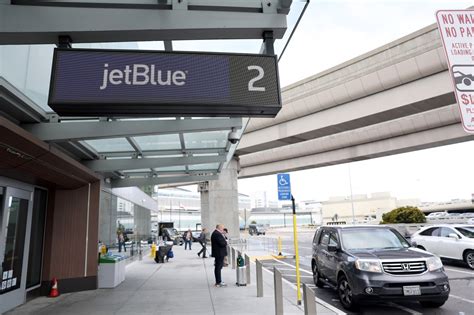 JetBlue, Uber to offer free rides to passengers facing certain travel disruptions