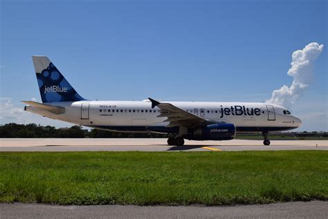 Jetblue flight 1734. Syracuse, N.Y. -- A JetBlue Airways flight from Boston to San Francisco was forced to make an emergency landing in Syracuse Monday night after experiencing engine trouble. The Airbus A321 jet left ... 