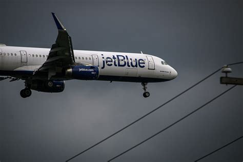 JetBlue Airways Corporation (stylized as jetBlue) is an American low-cost airline.It is headquartered in the Long Island City neighborhood of the New York City borough of Queens.It also maintains corporate offices in Utah and Florida.. JetBlue operates over 1,000 flights daily and serves 100 domestic and international network destinations in the …. 