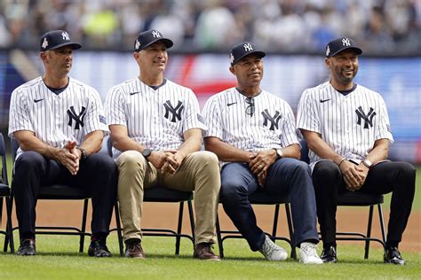 Jeter returns as Yankees honor 1998 team at Old-Timers’ Day, Boone booed by some