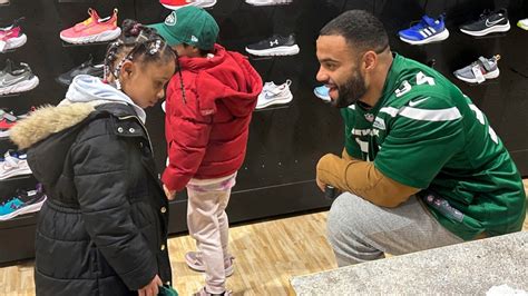 Jets’ Solomon Thomas is driven by the memory of his sister and an ever-present call to help people