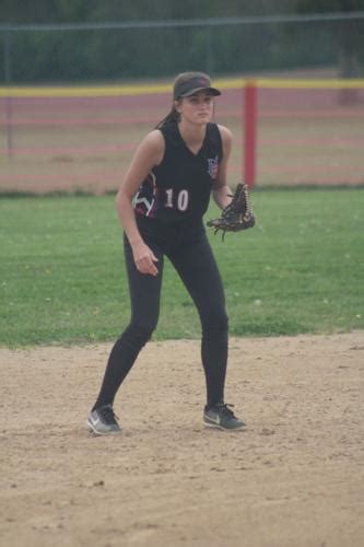 Jets Softball Outlasts Stockbridge Hilbert Seehafer News