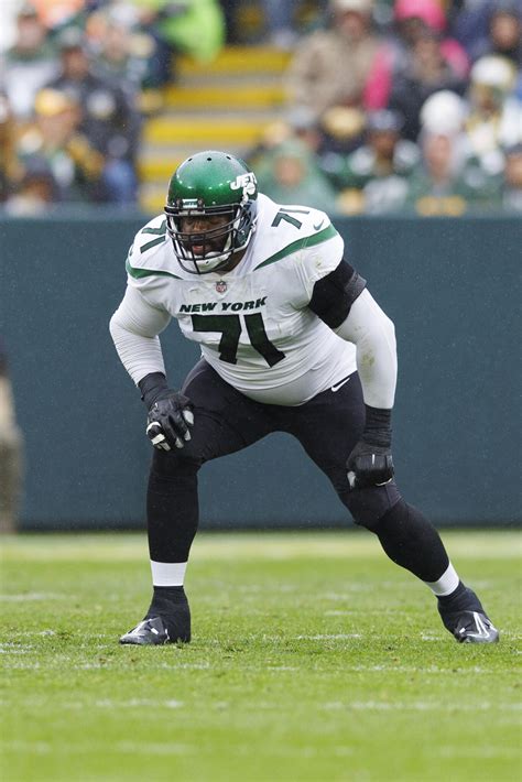 Jets activate offensive tackle Duane Brown from injured reserve as his practice window expires