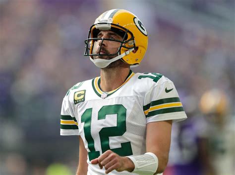 Jets agree on deal to acquire Aaron Rodgers, AP source says