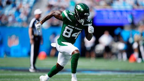 Jets wide receiver Corey Davis announces he’s stepping away from football