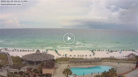 This streaming webcam is located in Florida. Destin (Inlet Reef) - The current image, detailed weather forecast for the next days and comments. A network of live webcams from around the World. . 