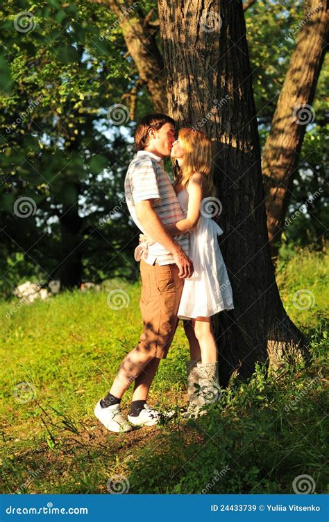 Jeune couple baise. Things To Know About Jeune couple baise. 