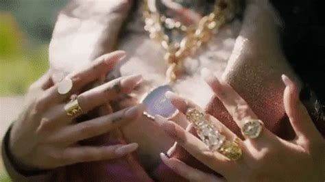 Jewelry gif. Things To Know About Jewelry gif. 