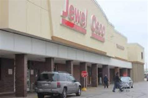 Went to Jewel on 75th and Stony Island. Wouldn't recommend it. I called the manager and reported the store to the City because the ice cream had been thawed and refrozen. Very Very bad, unhealthy and I'm sure that's a City Code Violation. I will go to Local Market the new store located at 71st and Jeffrey in the future.