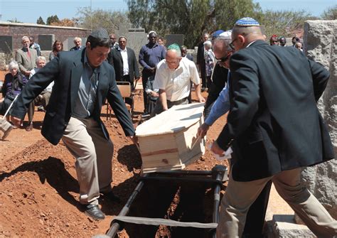 Jewish burial traditions. .  <a href=https://hottage.ru/bnre8l/gambar-tabel-...