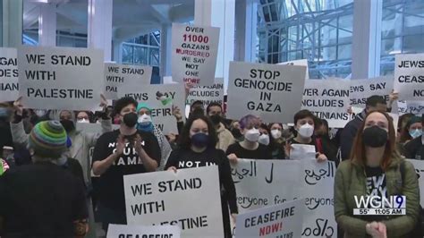 Jewish groups protest at Ogilvie near Israeli Consulate calling for ceasefire