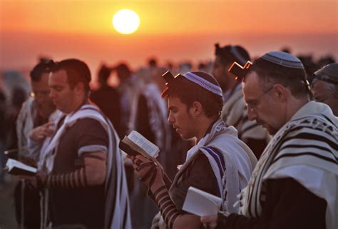 Jewish people say. The biggest difference between the Jewish and Christian religions is their perception of Jesus. While Christians believe that Jesus is the Messiah, Jewish people believe he was a t... 