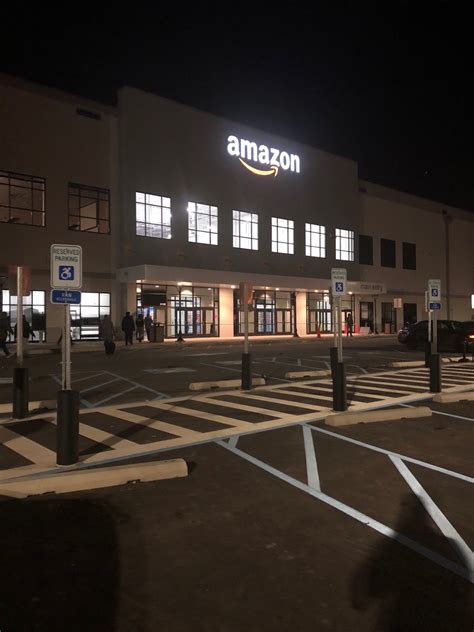 Staten Island, NY Jobs. Amazon now hiring in Staten Island and surrounding areas for warehouse, retail, and driver jobs. Sign up for job alerts.. 