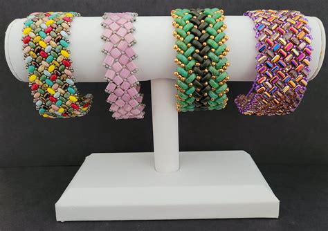 Aug 18, 2017 - Explore Bead Weaving's board "JILL WISEMAN", followed by 3,390 people on Pinterest. See more ideas about beaded jewelry, jewelry patterns, jewelry tutorials.. 