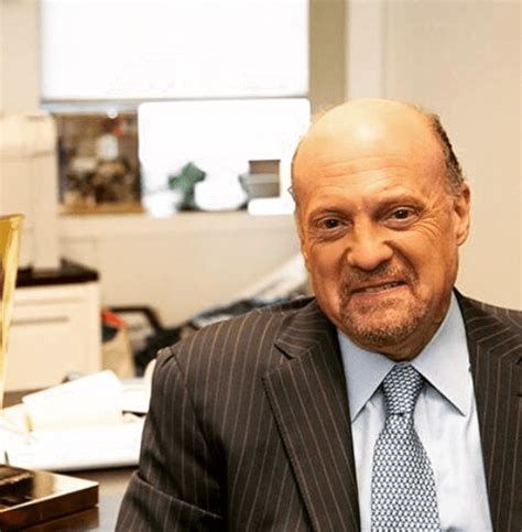 Jim Cramer is probably best known for being the host of CNBC's "Mad Money," and for being co-founder and chairman of TheStreet.com. For his various jobs at CNBC, Jim Cramer earns an annual salary .... 