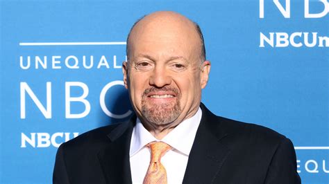 Oct 30, 2023 - Here is an insight into Jim Cramer's married life, wife, family, previous relationship, children, net worth, and many more.