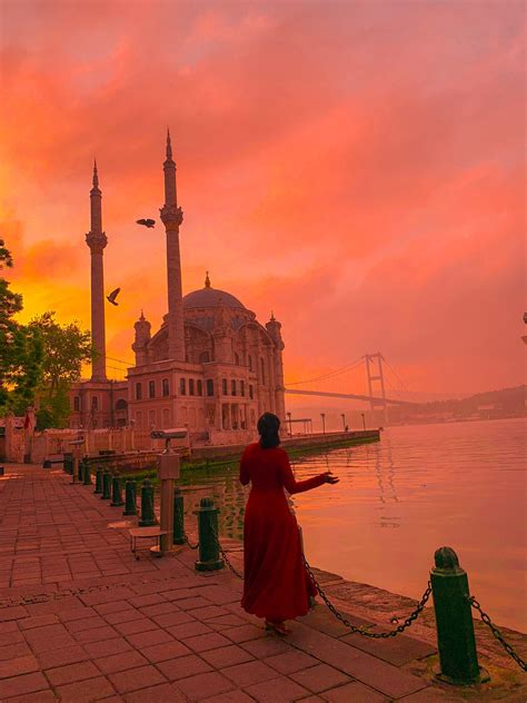 Jimene Evans Instagram Istanbul